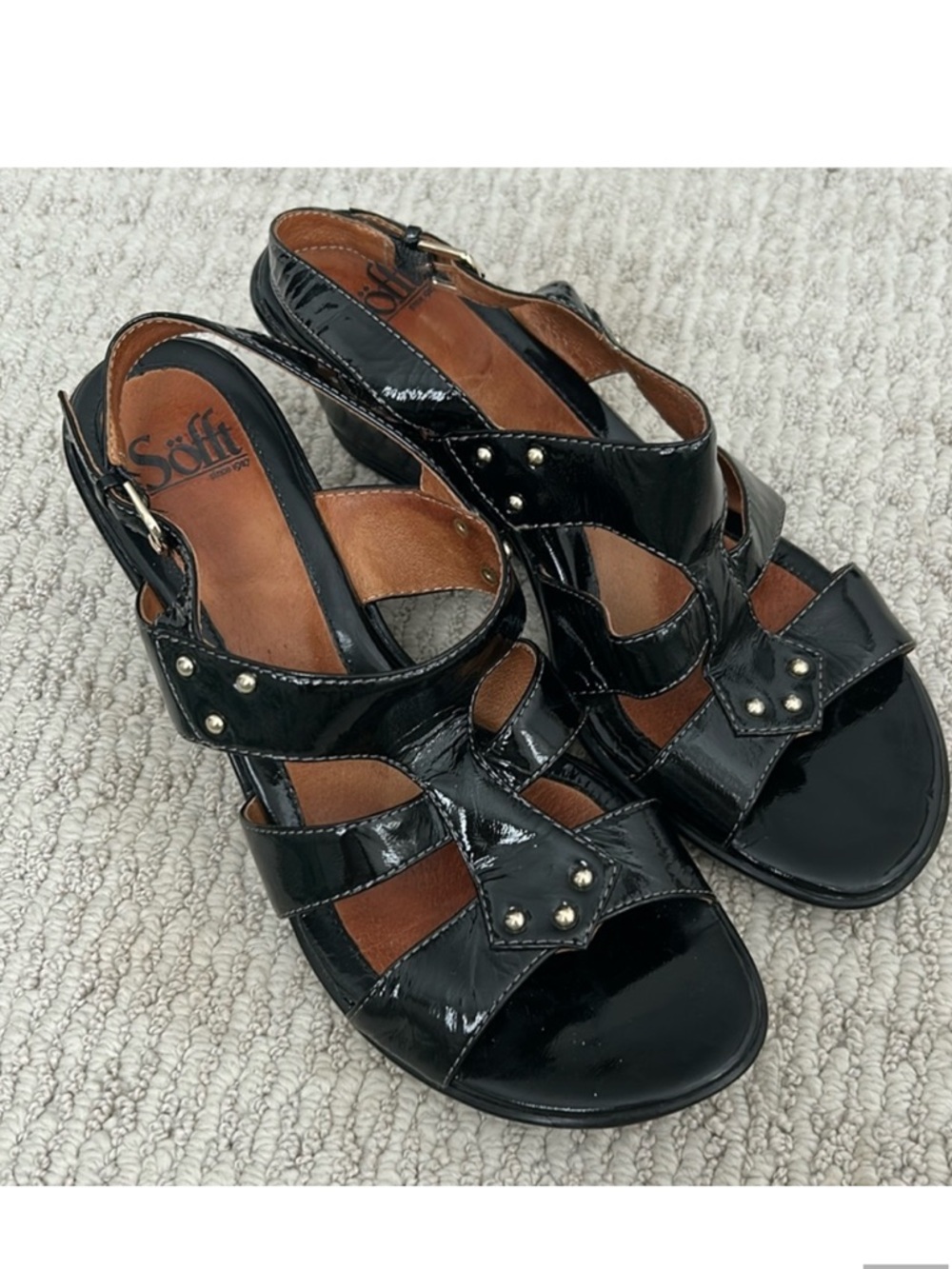 EUC Sofft Lia Black Patent Leather Wedge Sandals‎ Size 8